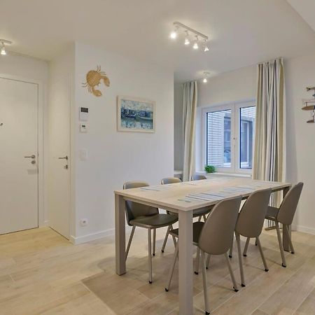 Huswell - Stunning Apartment At The Beachfront Of De Haan Buitenkant foto