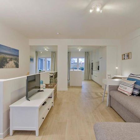 Huswell - Stunning Apartment At The Beachfront Of De Haan Buitenkant foto