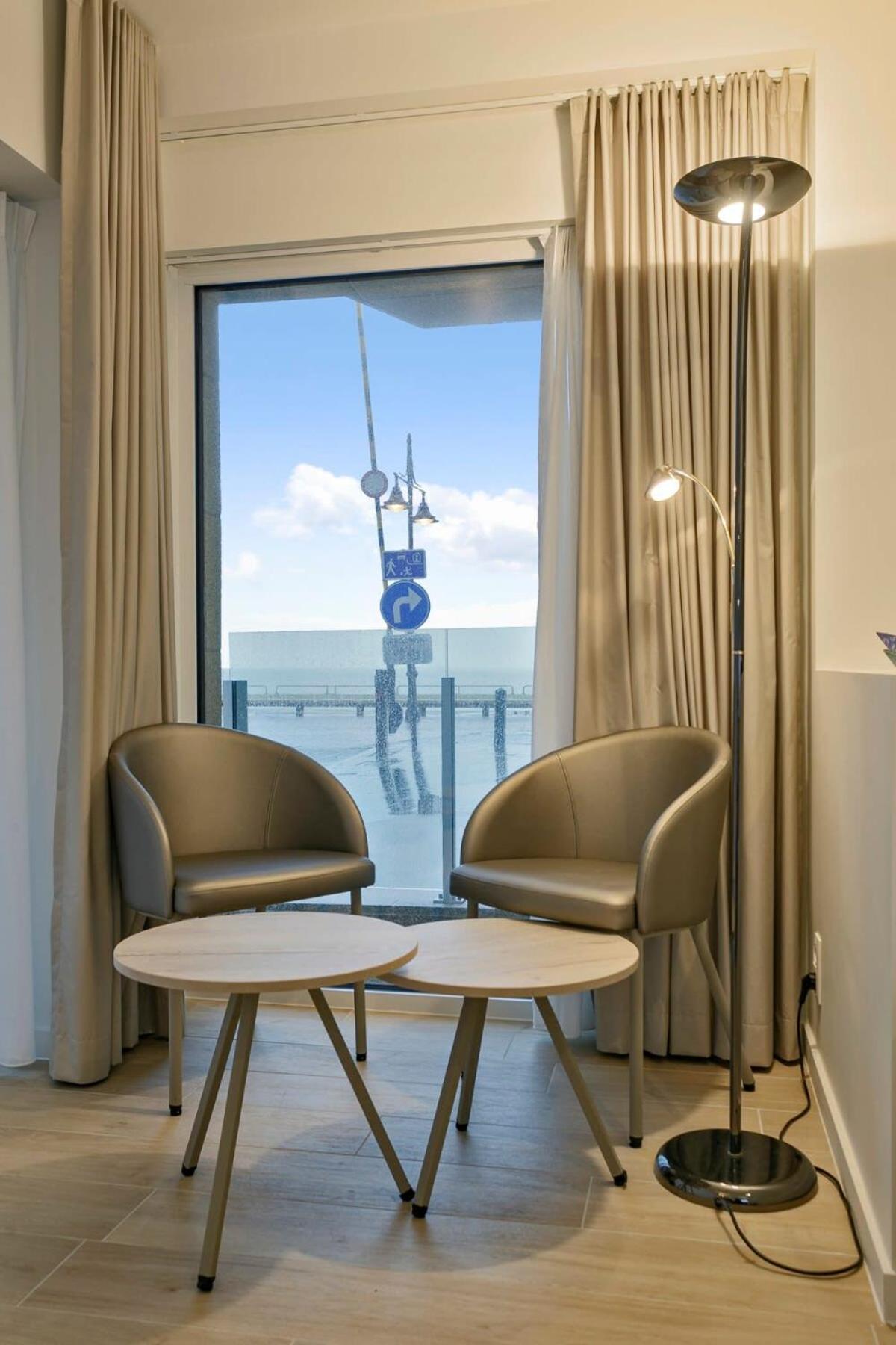 Huswell - Stunning Apartment At The Beachfront Of De Haan Buitenkant foto